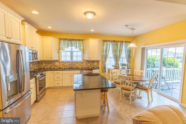 1166 CREEKSIDE LN, Quakertown, PA 18951