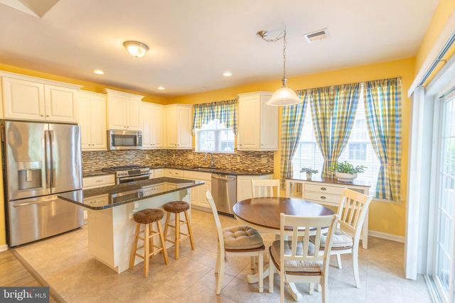 1166 CREEKSIDE LN, Quakertown, PA 18951