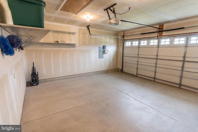 1166 CREEKSIDE LN, Quakertown, PA 18951