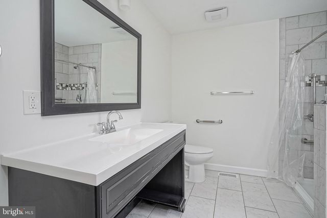 20 E LANDING RD, Blackwood, NJ 08012