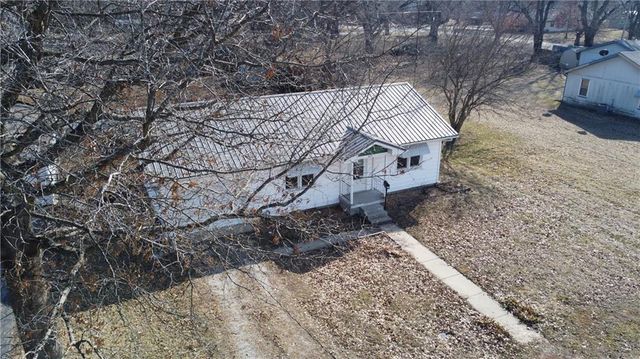 403 Lindy Lane, Holden, MO 64040