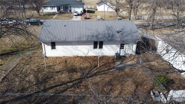 403 Lindy Lane, Holden, MO 64040