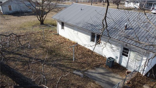 403 Lindy Lane, Holden, MO 64040