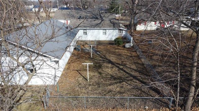 403 Lindy Lane, Holden, MO 64040