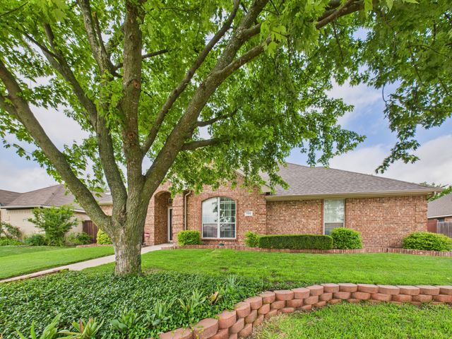 733 Willow Crest Drive, Midlothian, TX 76065