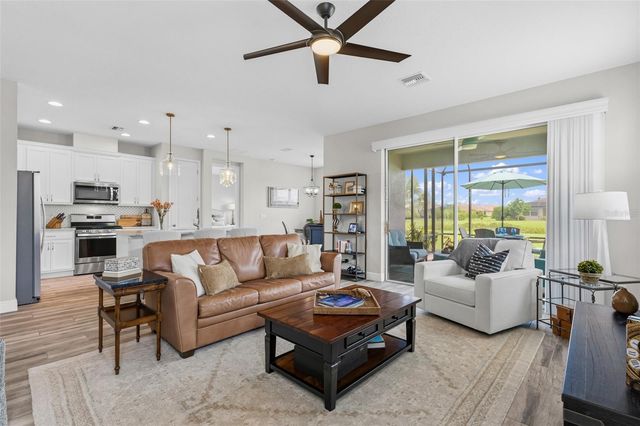 4821 TOBERMORY WAY, Bradenton, FL 34211