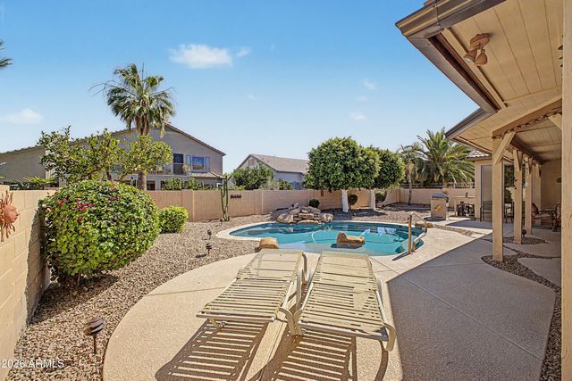 433 W DESERT Avenue, Gilbert, AZ 85233