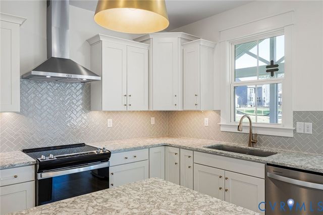 1122 Oriole Landing Ln, Manakin Sabot, VA 23103