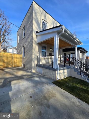 242 57TH PL NE, Washington, DC 20019