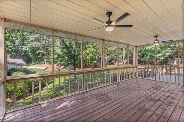 809 Burden Lake Road, Aiken, SC 29803