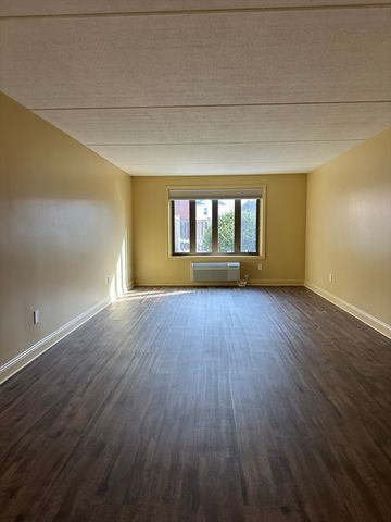 934 Southern Artery 110, Quincy, MA 02169