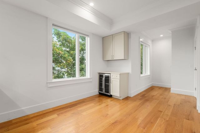 17 Vinton Street 5, Boston, MA 02127