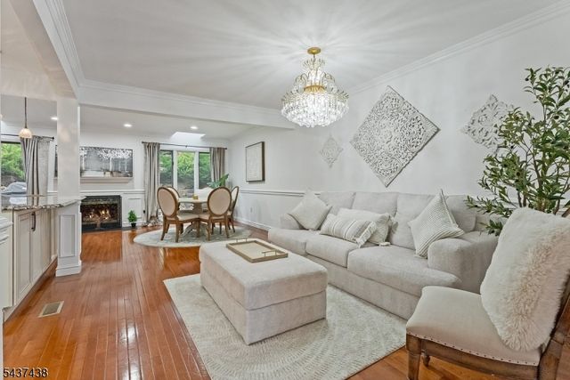22 Averell Dr, Parsippany-troy Hills Twp., NJ 07950
