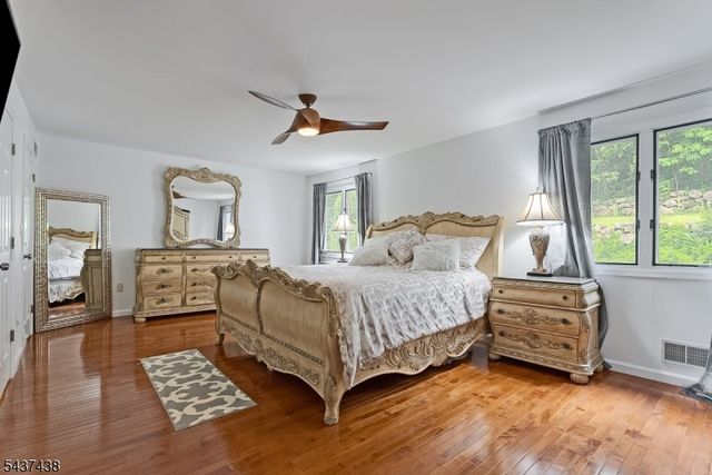 22 Averell Dr, Parsippany-troy Hills Twp., NJ 07950