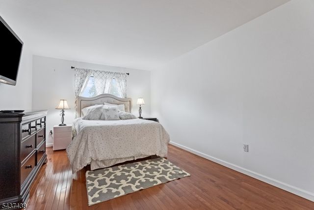22 Averell Dr, Parsippany-troy Hills Twp., NJ 07950