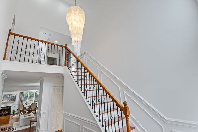 22 Averell Dr, Parsippany-troy Hills Twp., NJ 07950