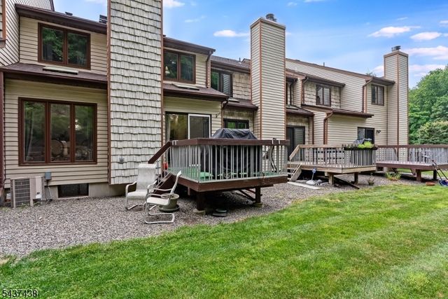 22 Averell Dr, Parsippany-troy Hills Twp., NJ 07950