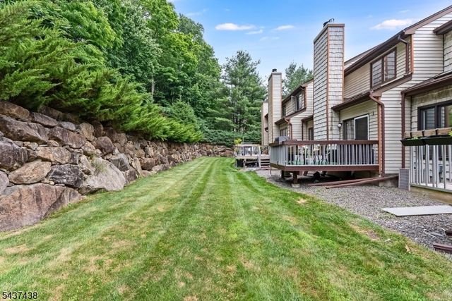 22 Averell Dr, Parsippany-troy Hills Twp., NJ 07950