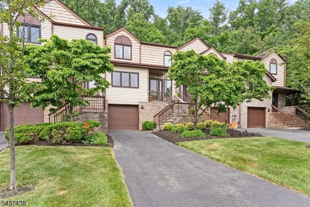 22 Averell Dr, Parsippany-troy Hills Twp., NJ 07950