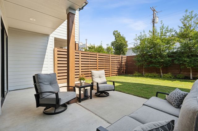 2004 Prairie Avenue, Dallas, TX 75204