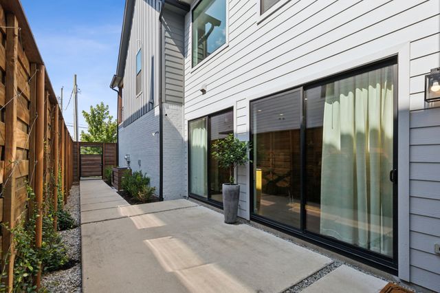 2004 Prairie Avenue, Dallas, TX 75204