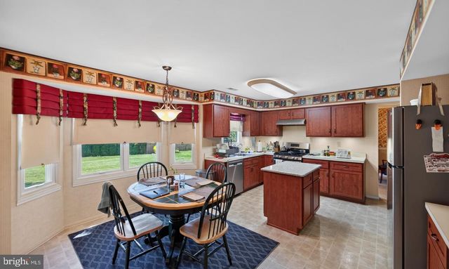 325 SONNET LN, Collegeville, PA 19426