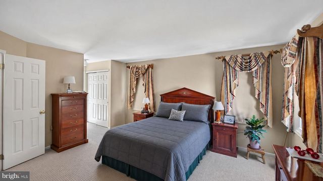 325 SONNET LN, Collegeville, PA 19426