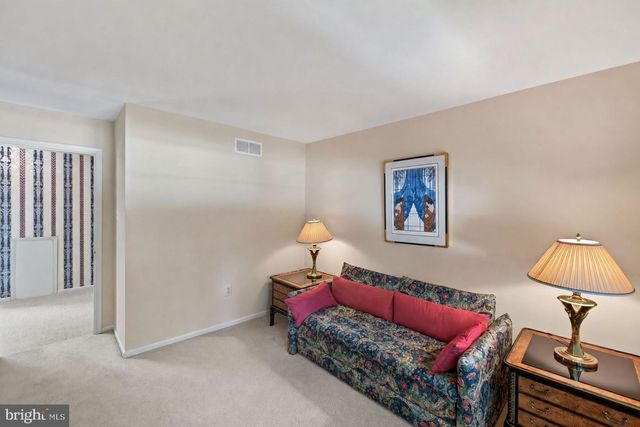 325 SONNET LN, Collegeville, PA 19426