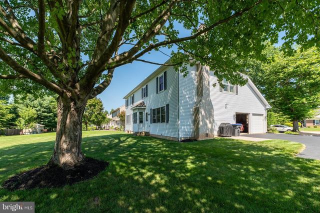 325 SONNET LN, Collegeville, PA 19426