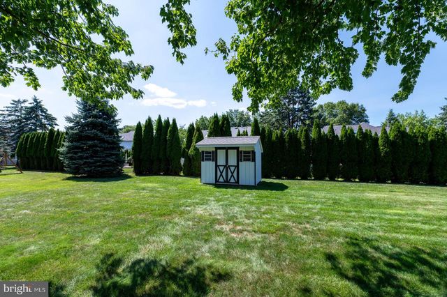 325 SONNET LN, Collegeville, PA 19426