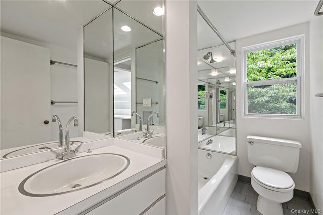 3 Tory Lane, Scarsdale, NY 10583