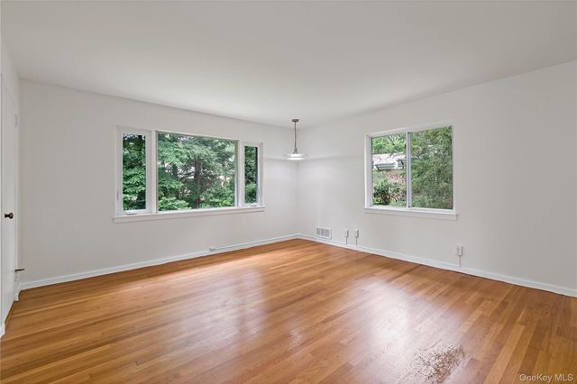 3 Tory Lane, Scarsdale, NY 10583