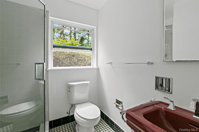 3 Tory Lane, Scarsdale, NY 10583