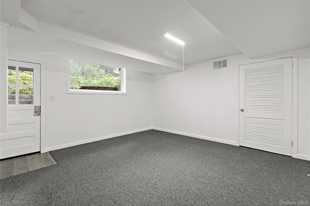 3 Tory Lane, Scarsdale, NY 10583