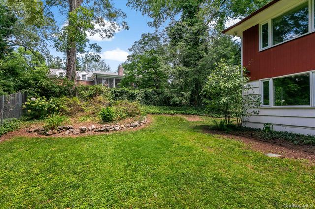 3 Tory Lane, Scarsdale, NY 10583