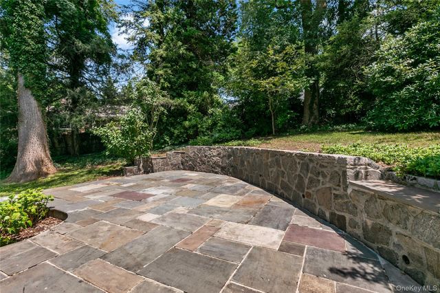 3 Tory Lane, Scarsdale, NY 10583