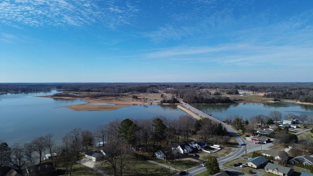 1102 N High St, Winchester, TN 37398