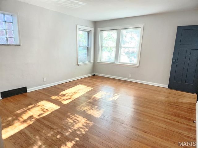 3404 Lawn Avenue, St Louis, MO 63139