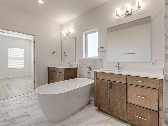 4220 NW 180th Street, Edmond, OK 73012