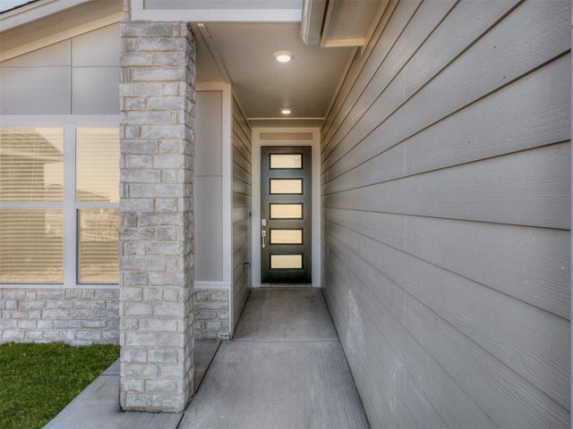 4220 NW 180th Street, Edmond, OK 73012