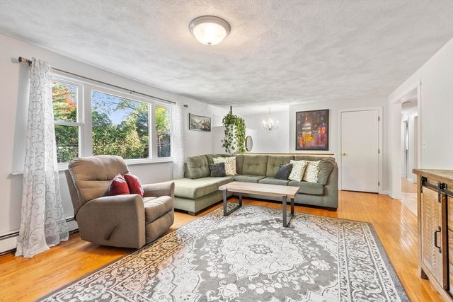 12 Murphy, Hudson, MA 01749