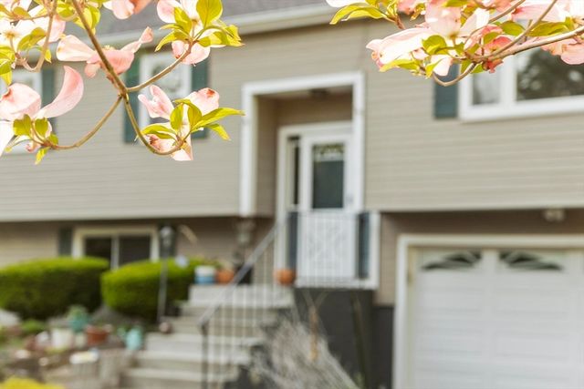 12 Murphy, Hudson, MA 01749