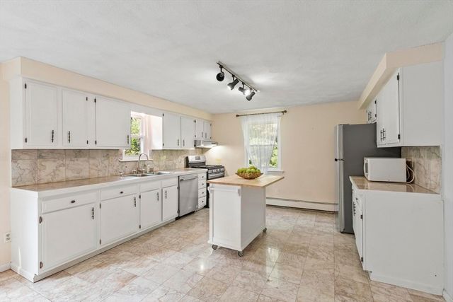 12 Murphy, Hudson, MA 01749