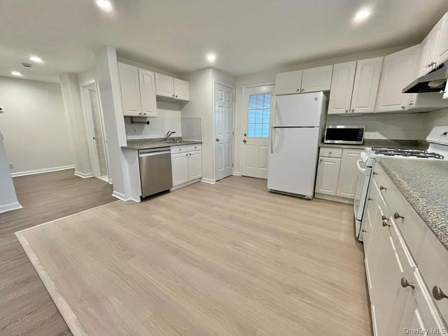 103 Bennett Avenue 2, Yonkers, NY 10701