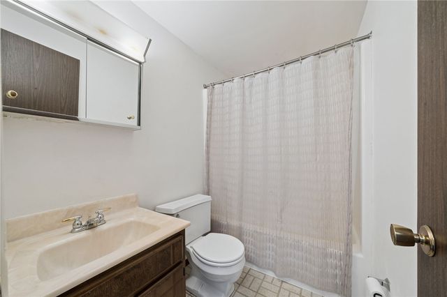 224 Sequoia Ct, Unity Twp, PA 15650