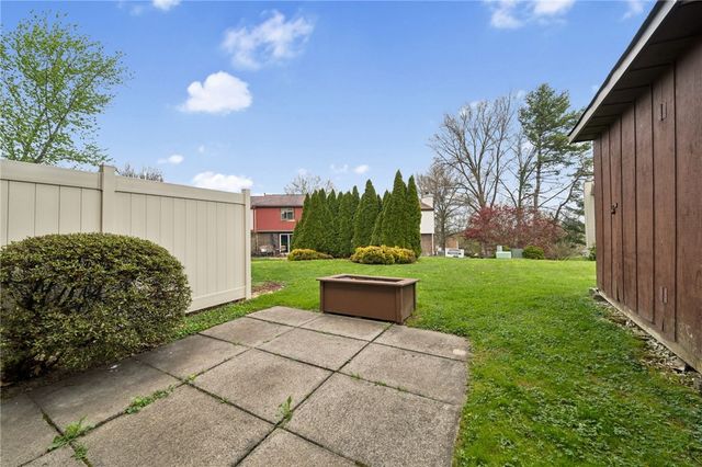 224 Sequoia Ct, Unity Twp, PA 15650