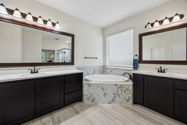 203 Memory Lane, Waxahachie, TX 75165