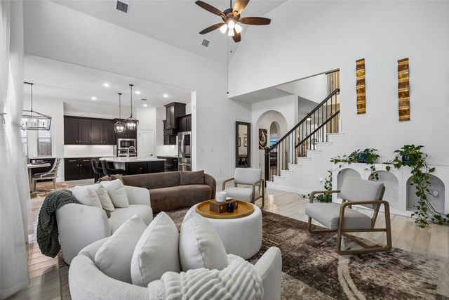 203 Memory Lane, Waxahachie, TX 75165