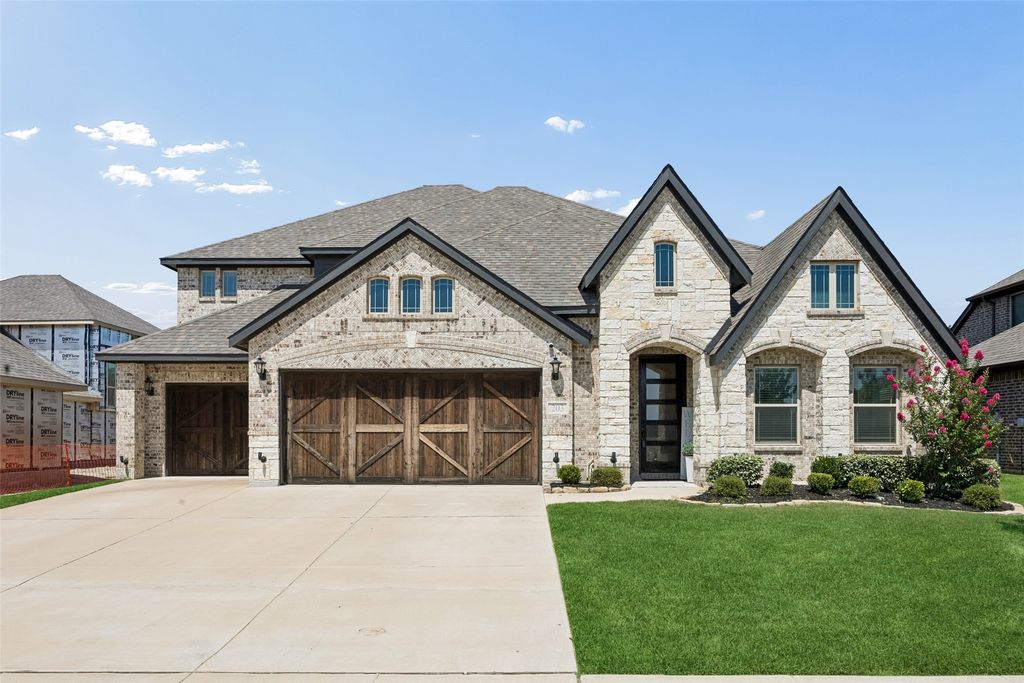 203 Memory Lane, Waxahachie, TX 75165