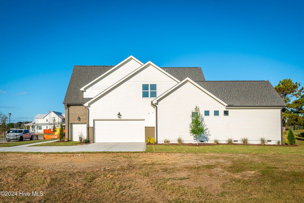 Image 43 of property listing at 46 Pine Tree Point, Snow Hill, NC 28580